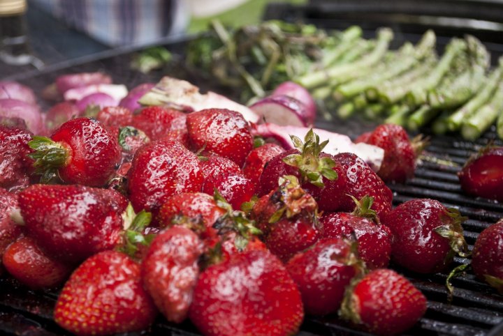 grilling strawberries