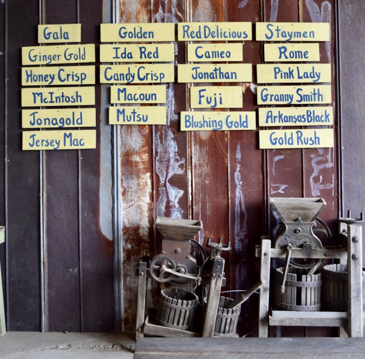 Apple varieties at Sky Top Orchard