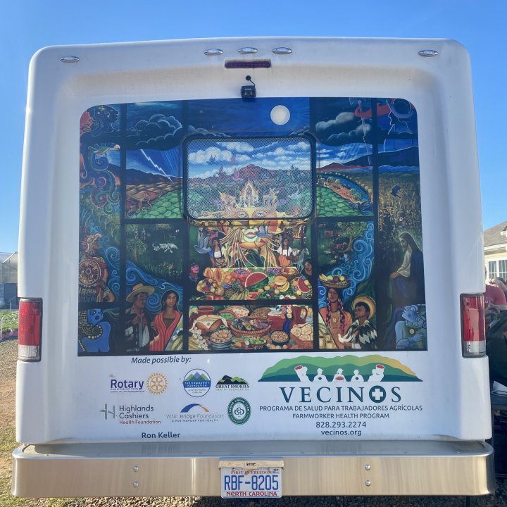 Vecinos mobile clinic