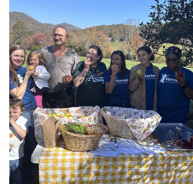 ASAP staff celebrates the NC Crunch with Verner Center staff and families